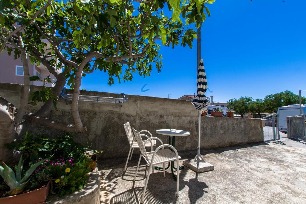 Studios Jakov มาคาร์สกา ภายนอก รูปภาพ
